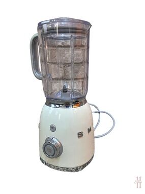 SMEG - BLF03 Personal Retro Style Blender - Cream